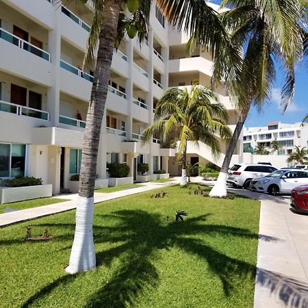 Ocean View Three Bedroom, Three Story Penthouse By The Beach Cancún Kültér fotó