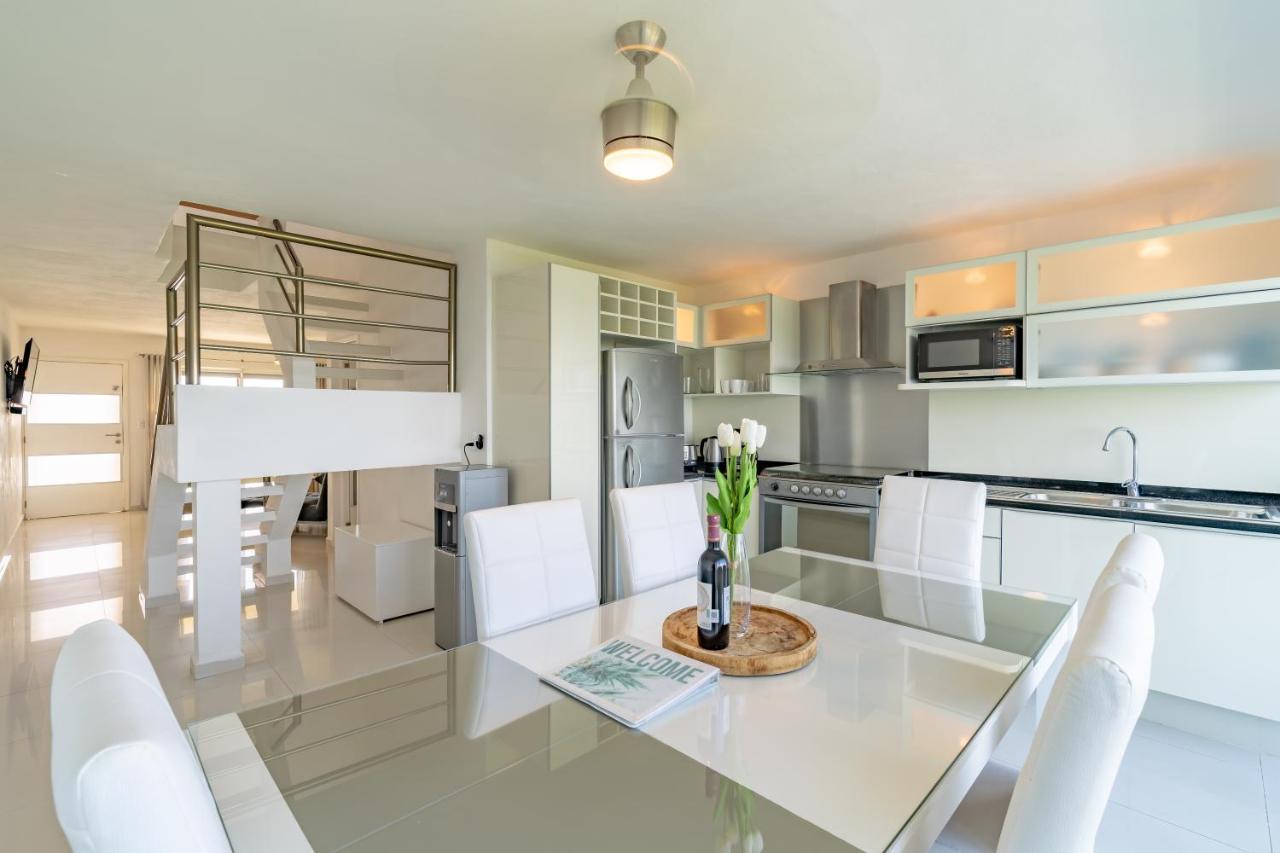 Ocean View Three Bedroom, Three Story Penthouse By The Beach Cancún Kültér fotó