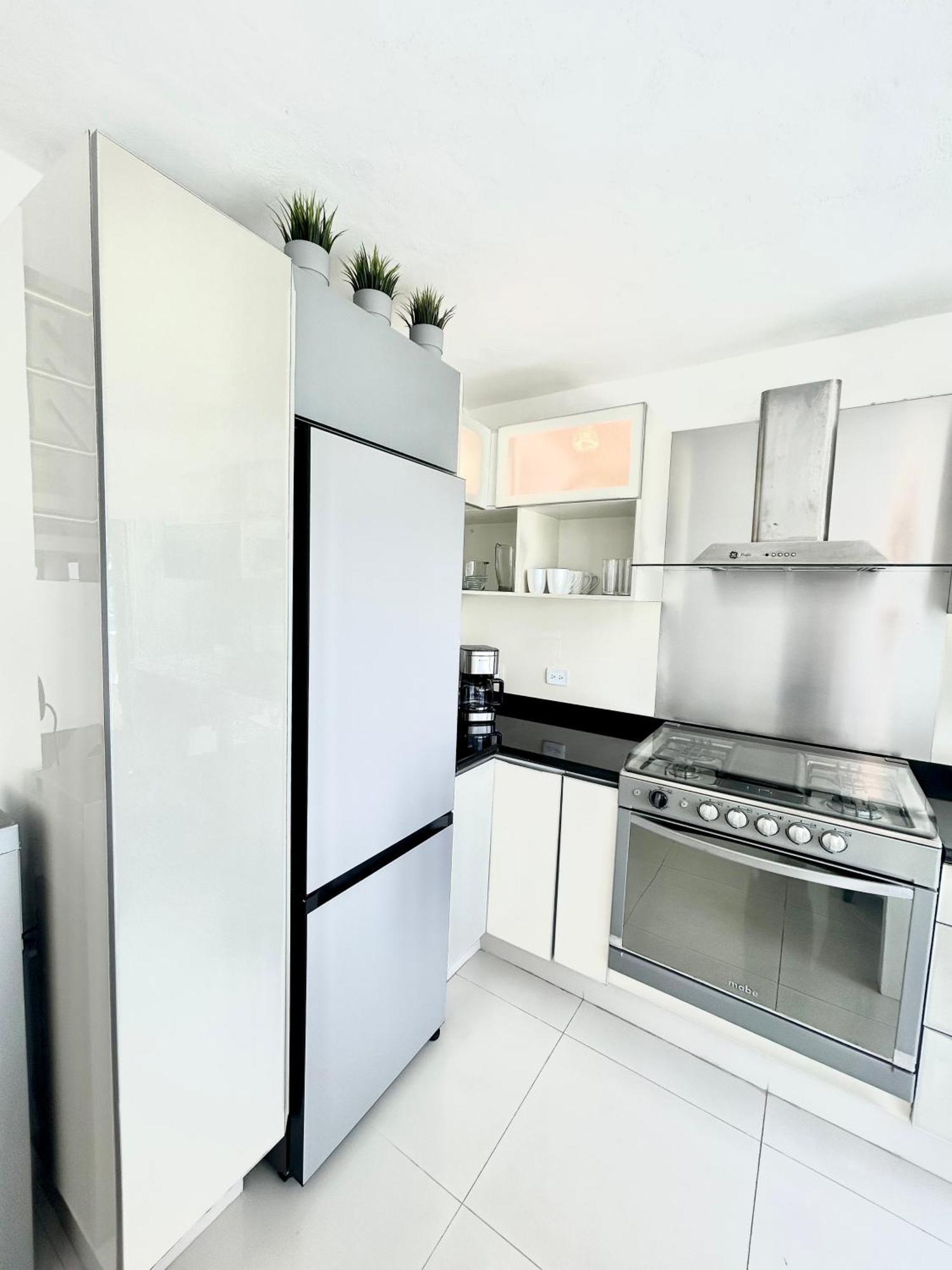 Ocean View Three Bedroom, Three Story Penthouse By The Beach Cancún Kültér fotó
